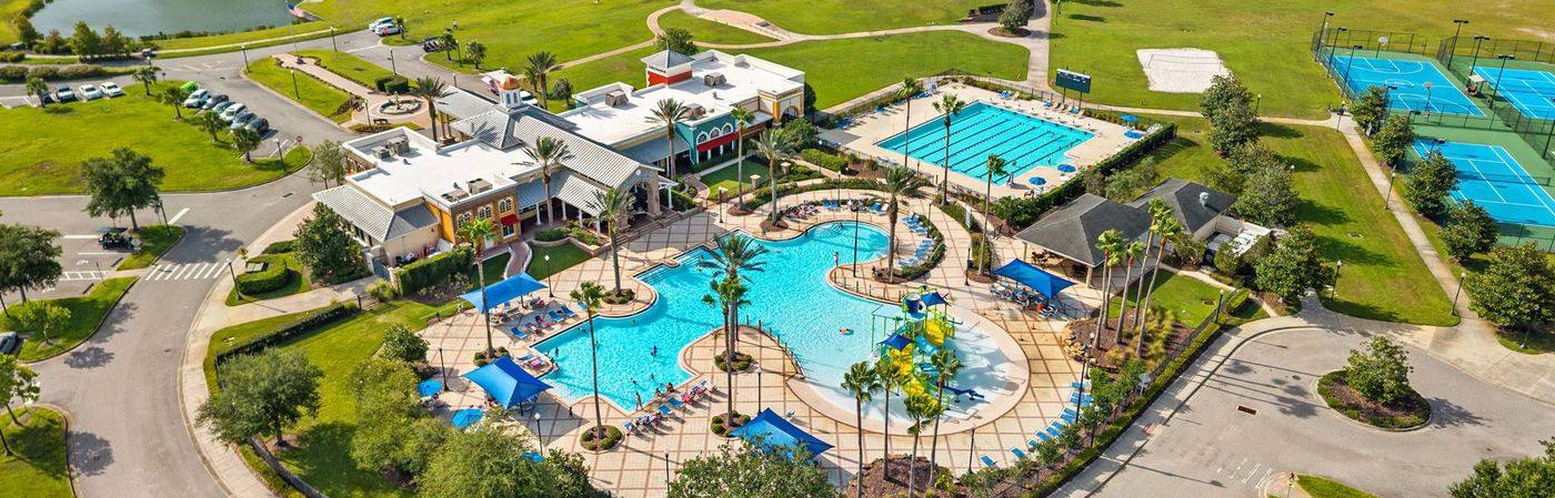 Community amenity center and pool in a Spring Hill area neighborhood
